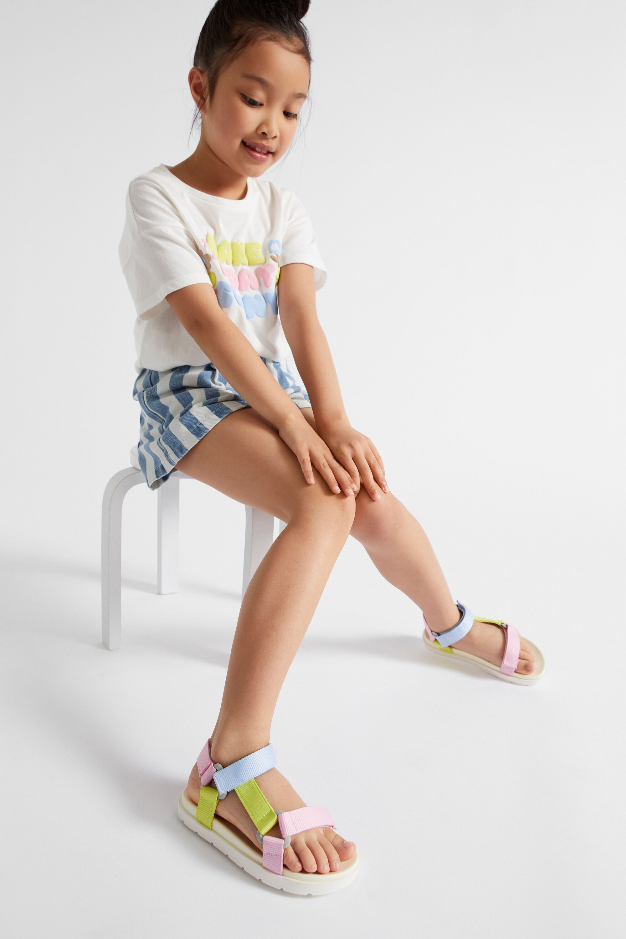 StarBay Teen Girl's Child's Flower PU upper X Strap Open toe comfy Flat  Sandals - Walmart.com