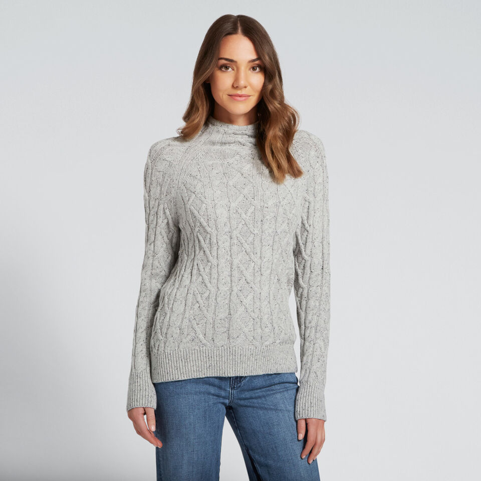 Thick Cable-Knit Top  