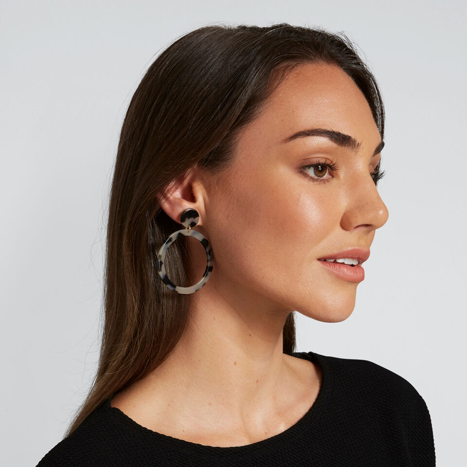 Circle Tort Earrings  