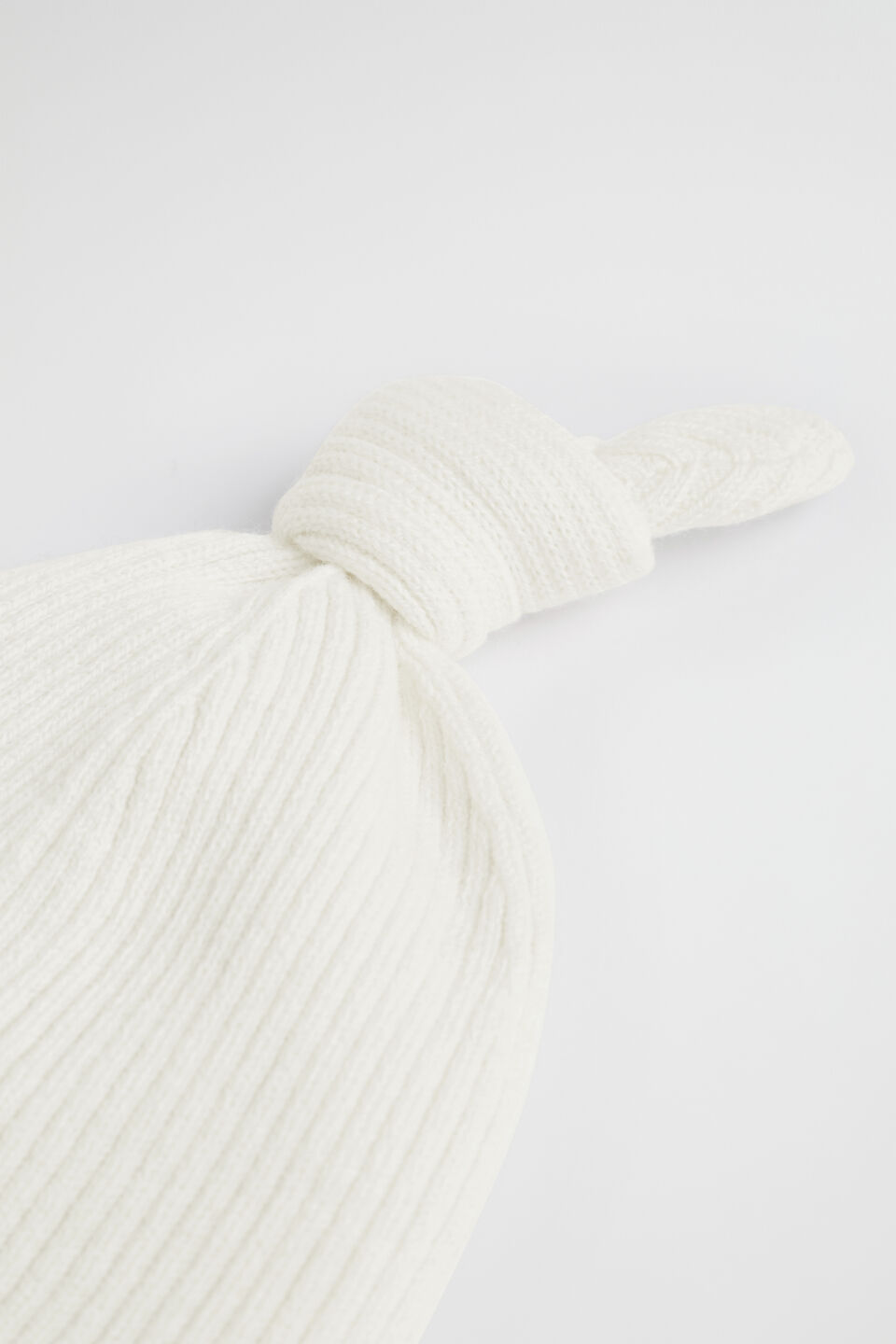 Core Knitted Beanie  Nb Canvas
