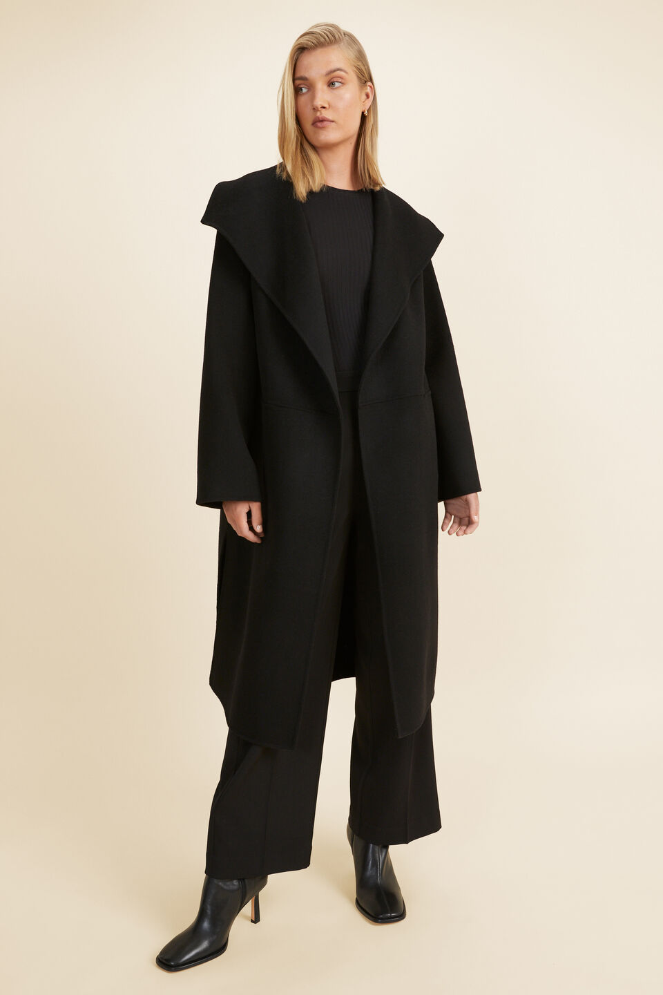 Wool Side Split Coat  Black