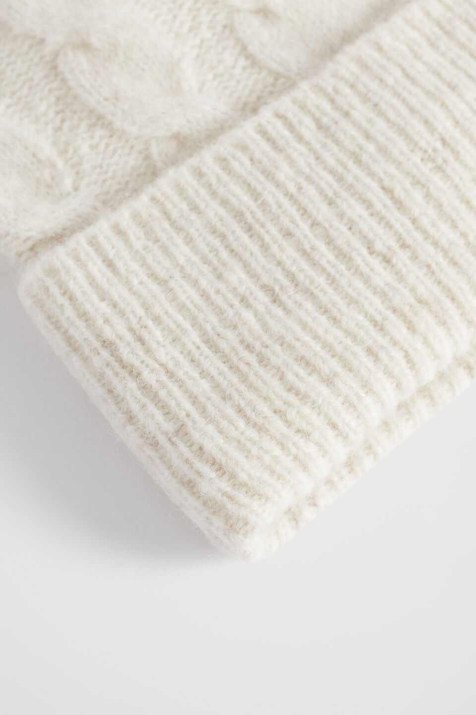 Cable Knit Beanie  Oat Marle