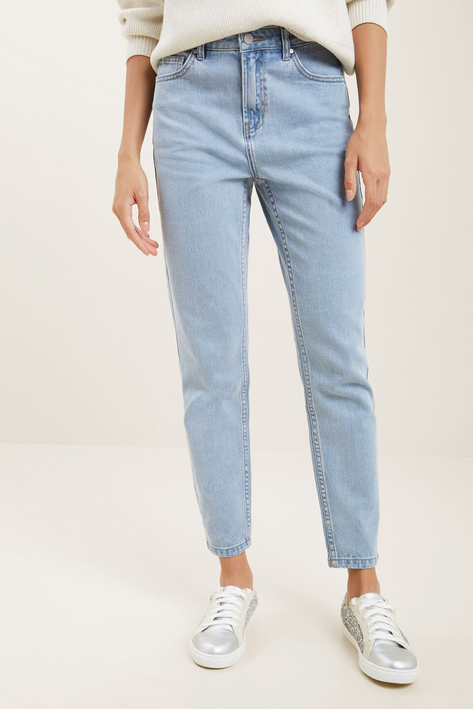 High Rise Jean  Washed Classic