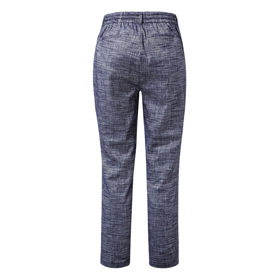 Tapered Textured Pant  