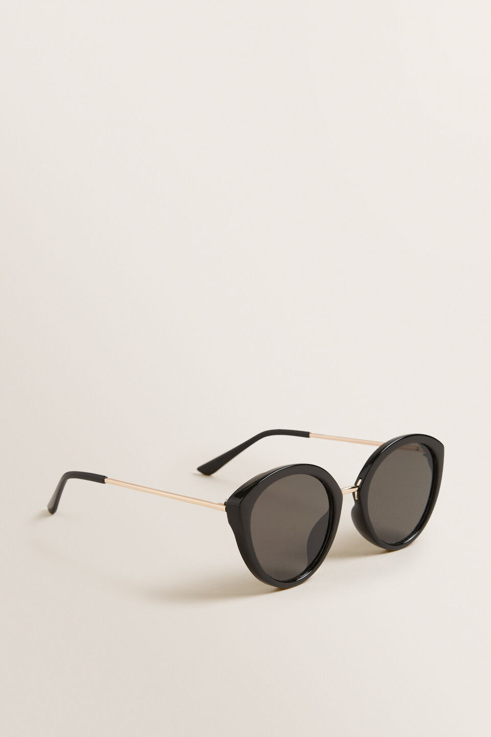 Sarah Cateye Sunglasses  Black