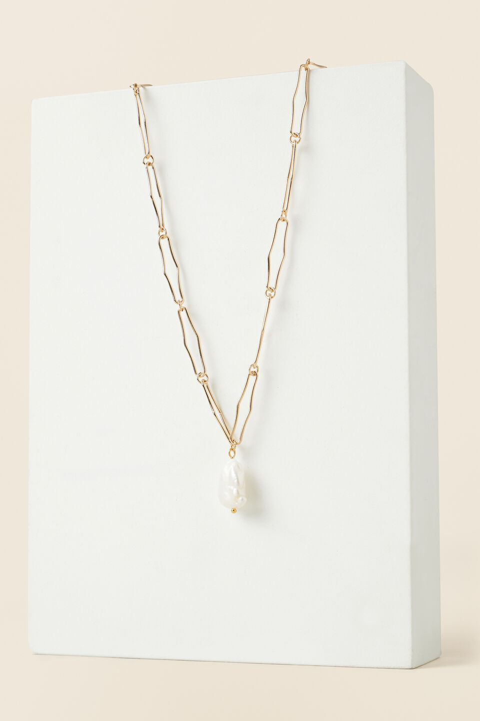 Delicate Link Pearl Necklace  Gold