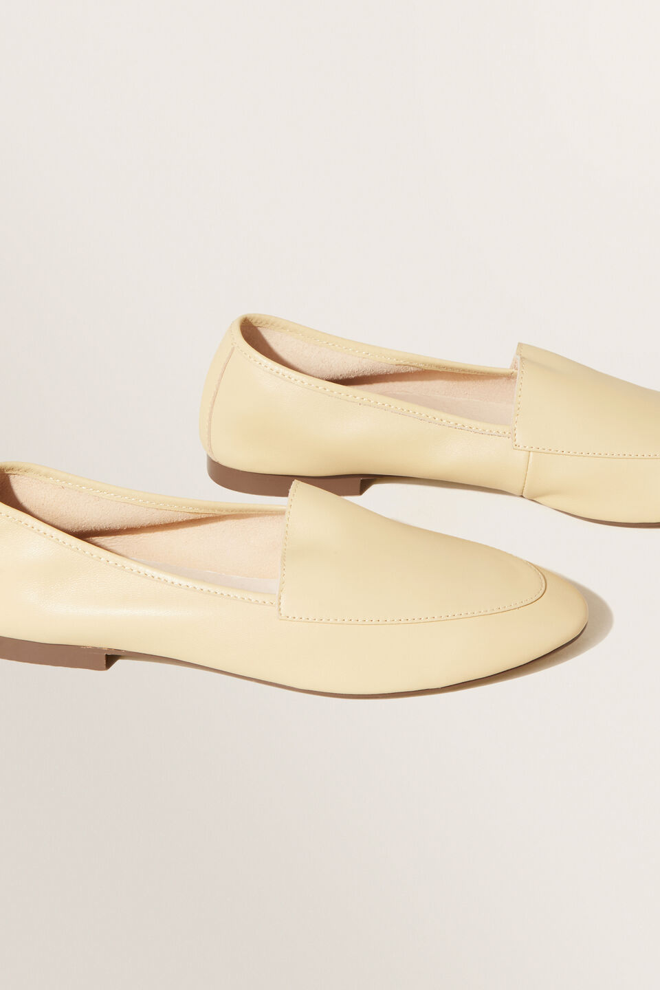 Leather Loafer  Butter