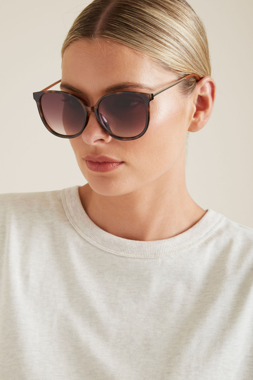 Ness Round Sunglasses  