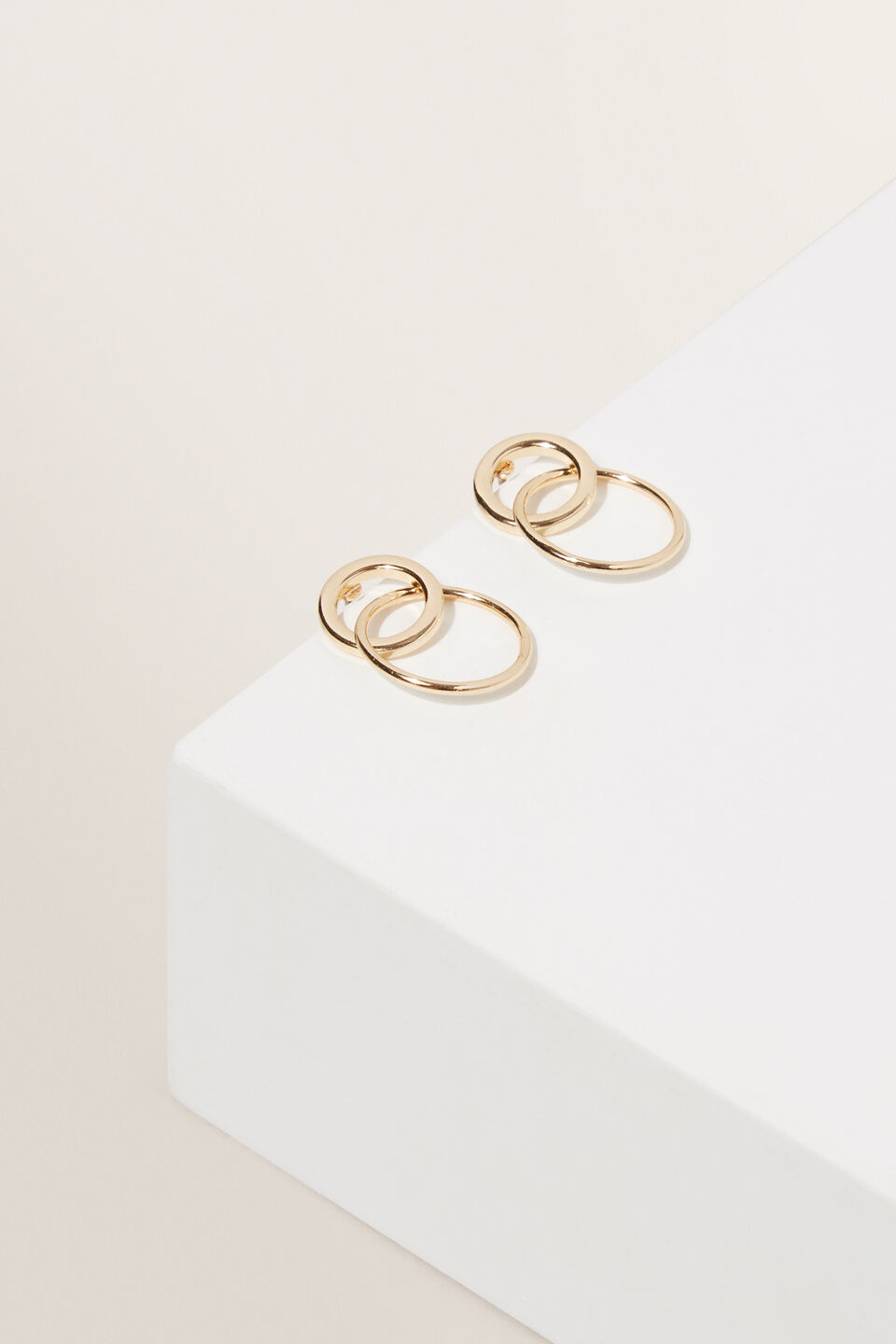 Linked Ring Earrings  Gold