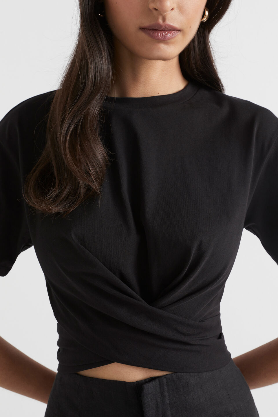 Twist Front Cut Out Tee  Black