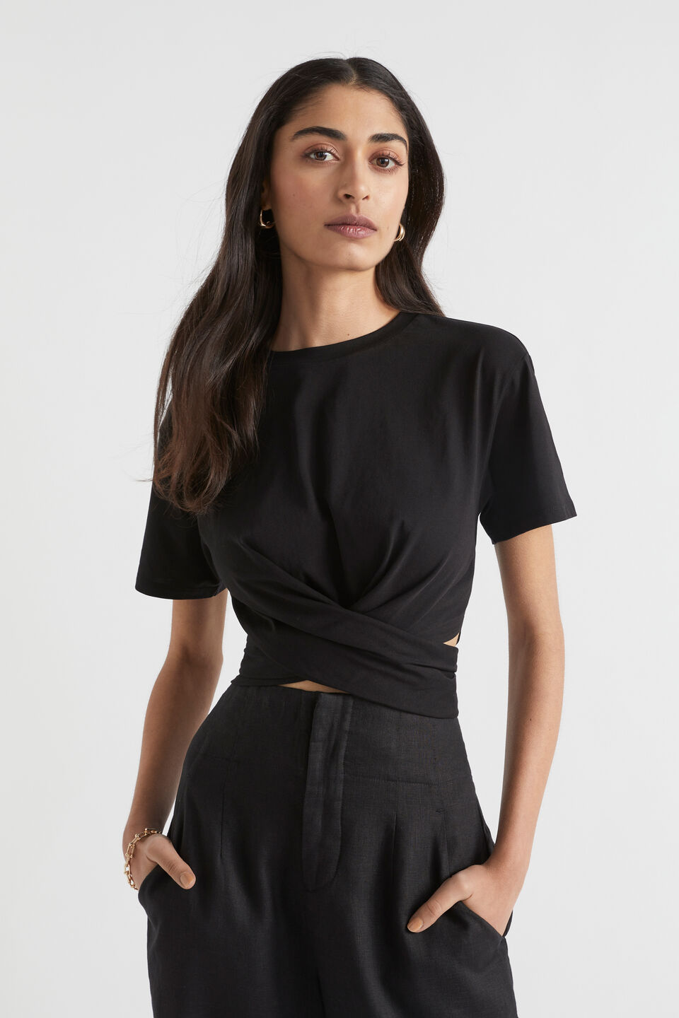 Twist Front Cut Out Tee  Black