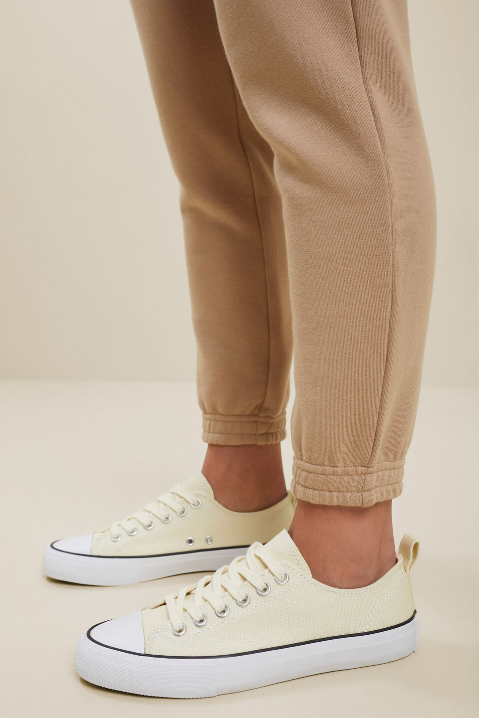 Courtney Sneaker  Natural