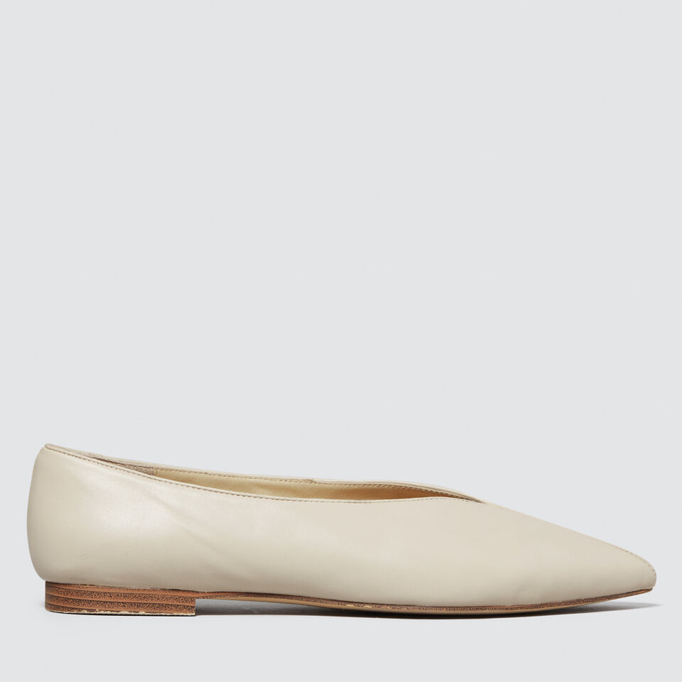 Nancy Pointed Flats  