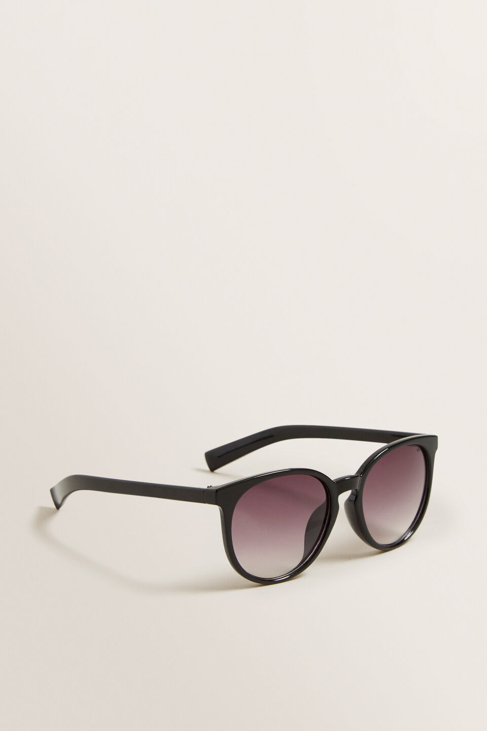 Clara Traditional Round Sunglasses  