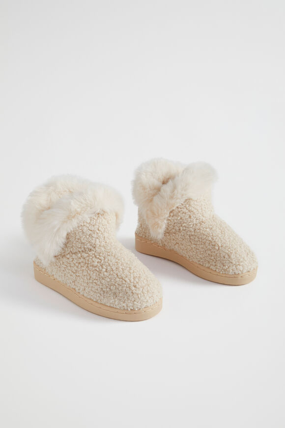 Fluffy House Boot  Oatmeal  hi-res