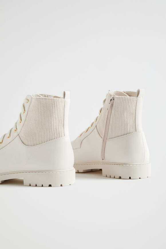 Hiking Boot  Creme  hi-res