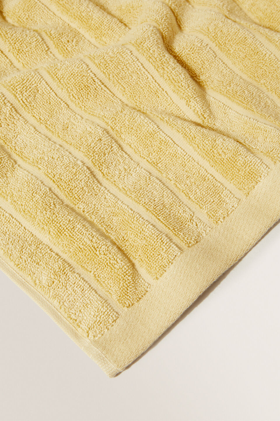 Cotton Stripe Bath Towel   Butter Lemon