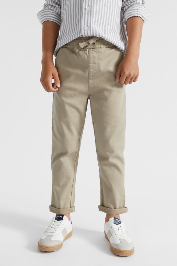 Core Logo Chino  Light Oak  hi-res