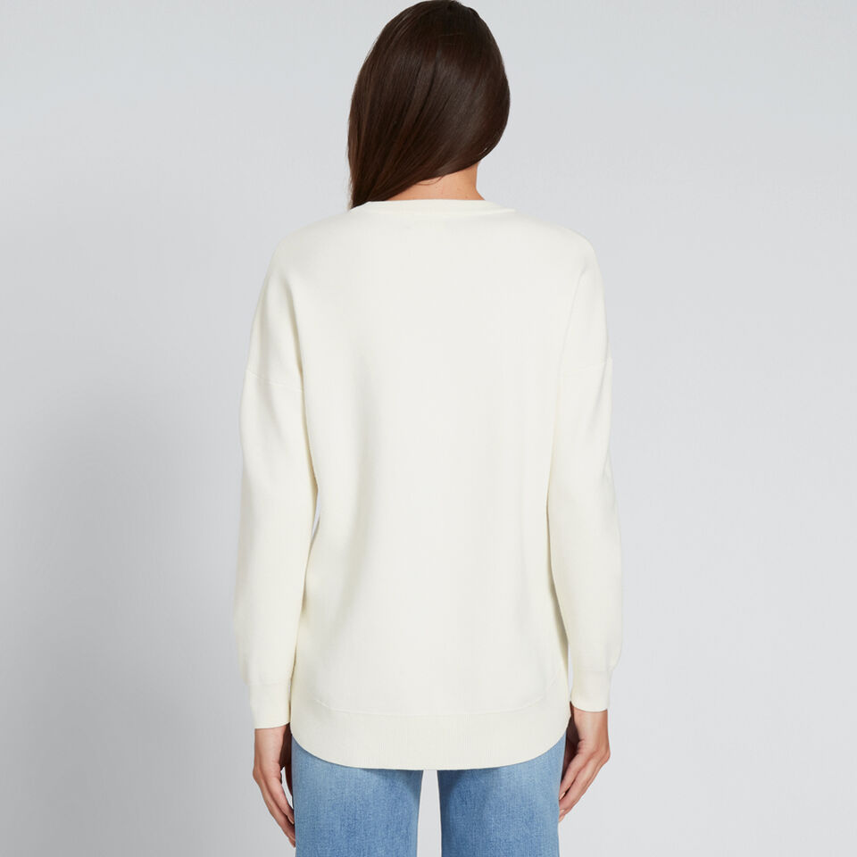 Curve Hem Easy Sweater  