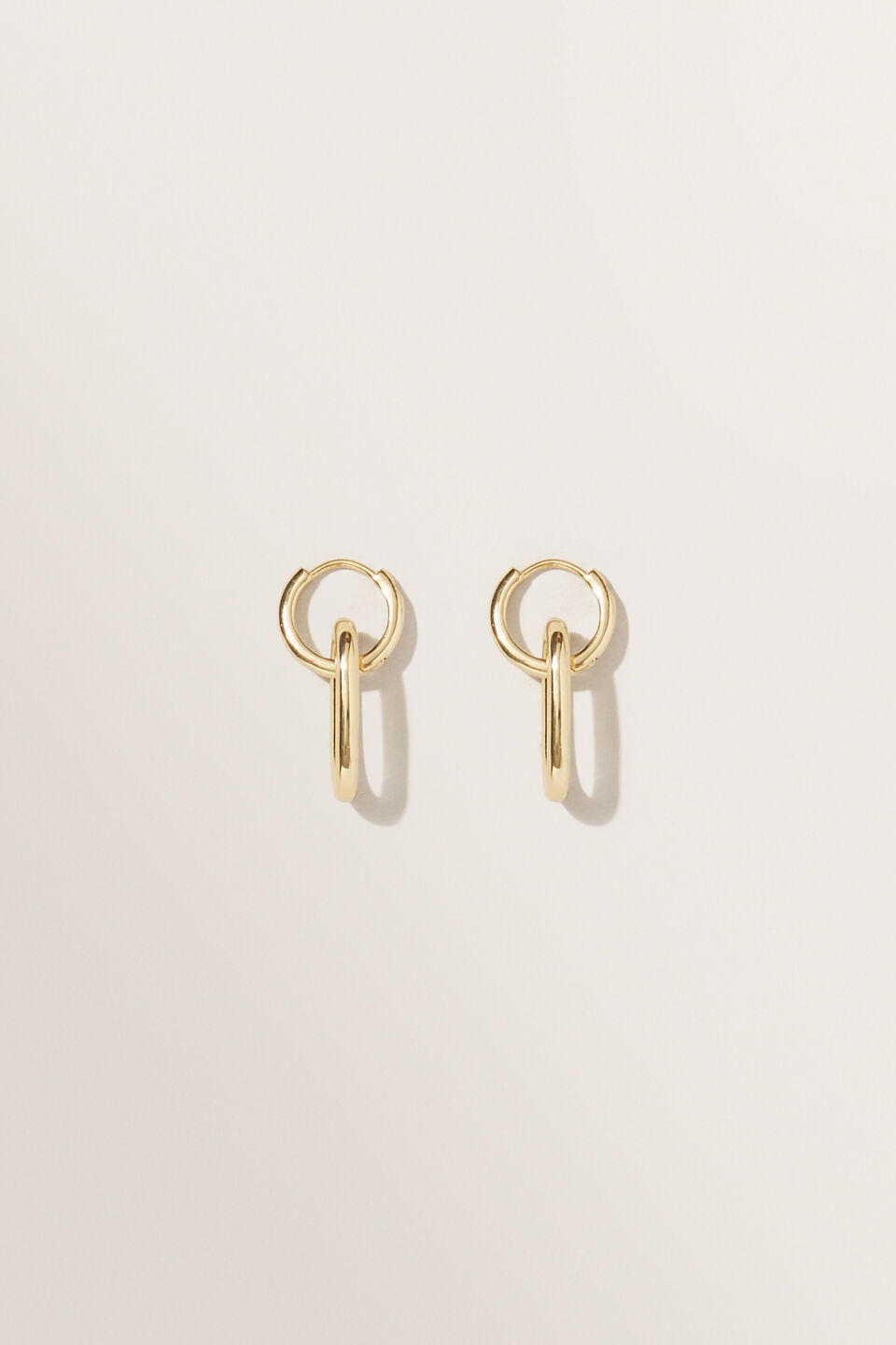 Fine Interlocked Huggie Earrings  Gold