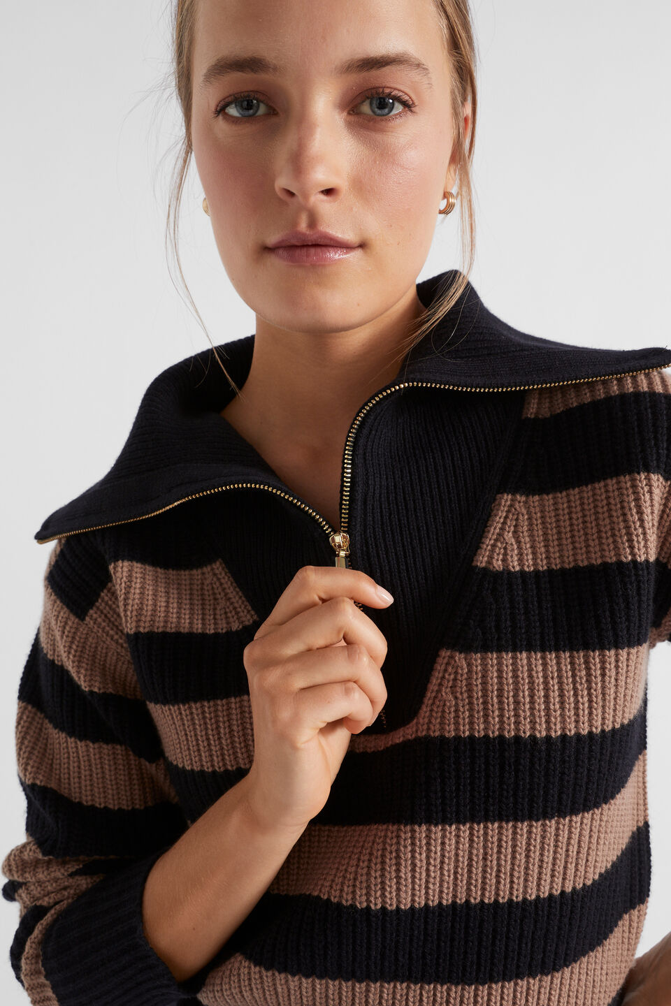 Wide Collar Stripe Knit  Black Macchiato Stripe
