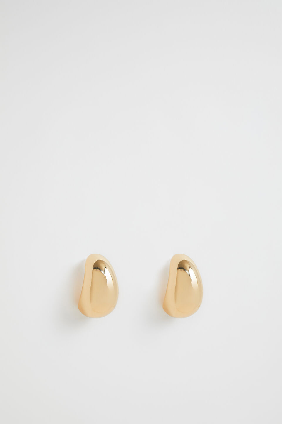 Curved Earring  Gold