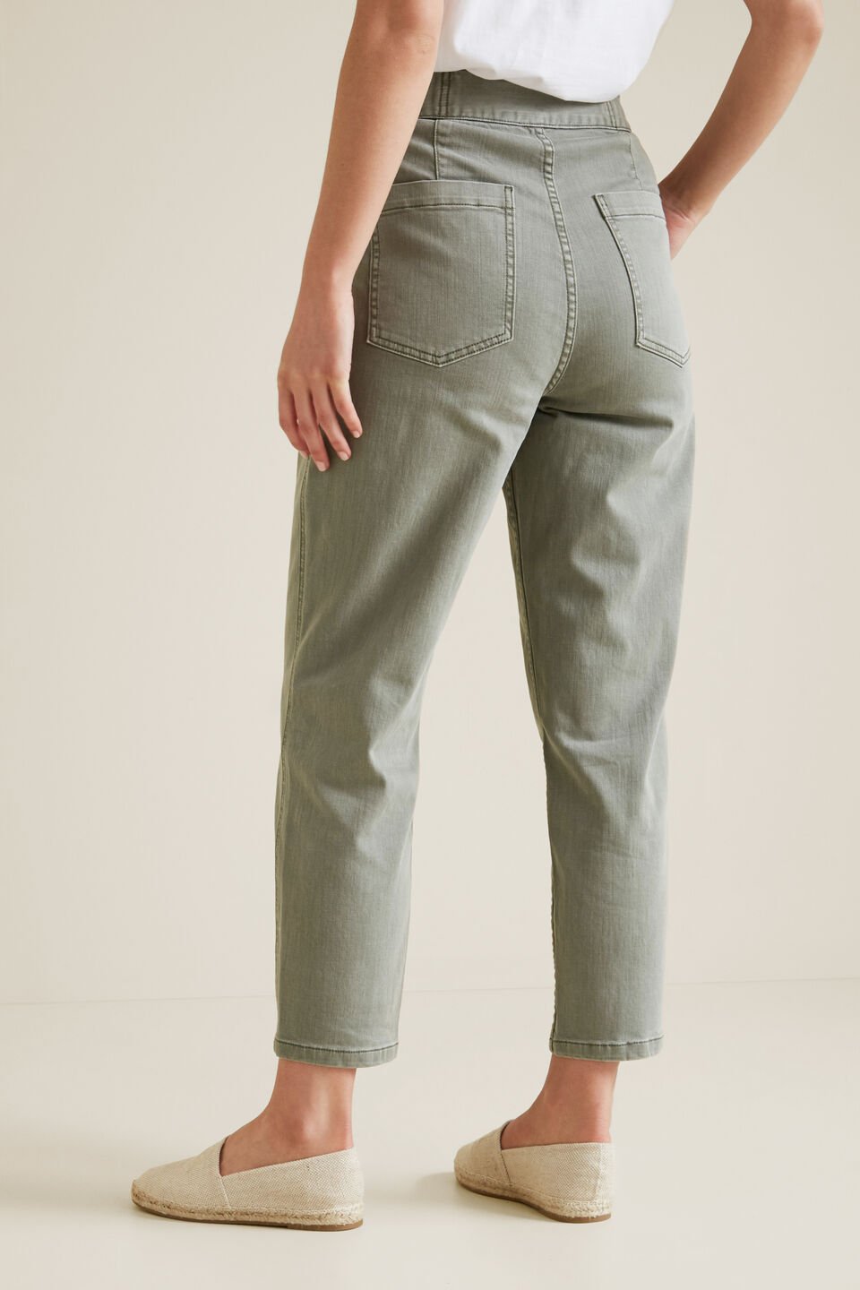 Tie Up Jean  
