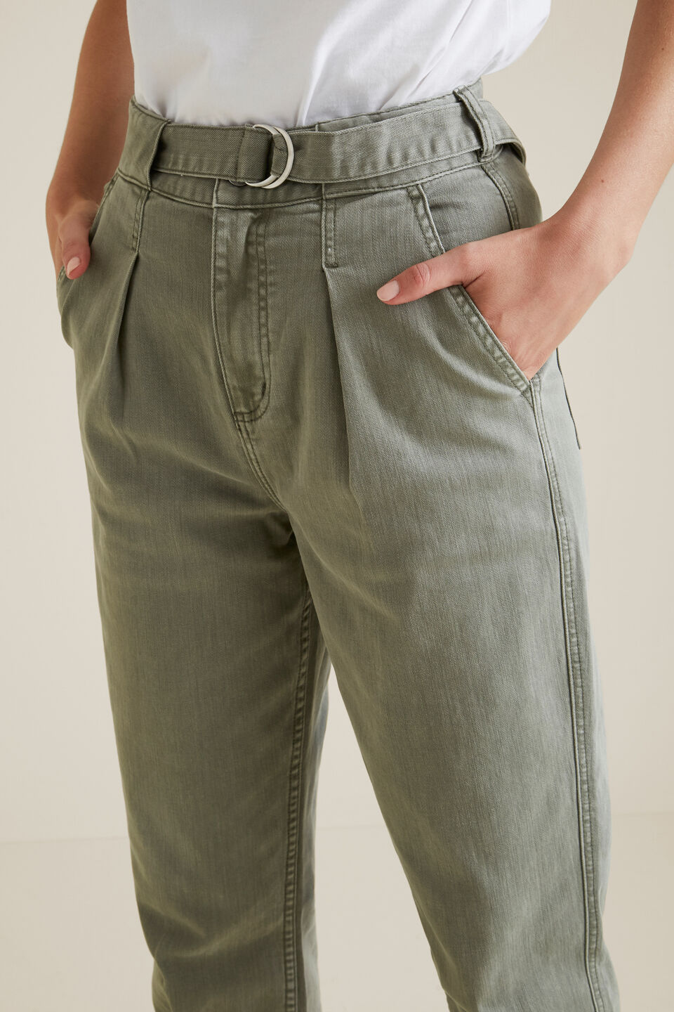 Tie Up Jean  