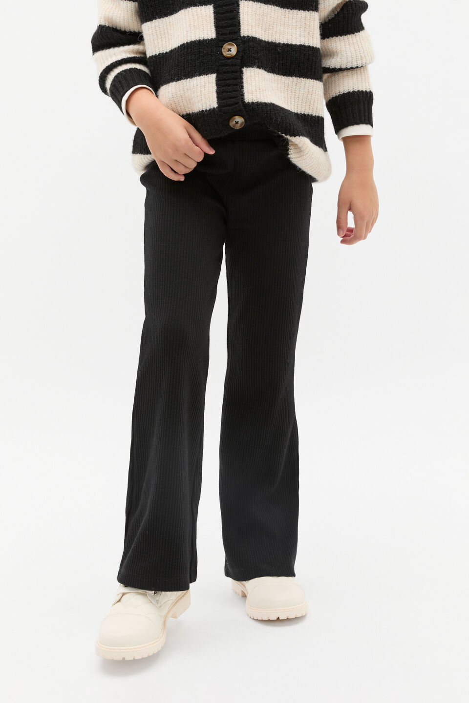 Essential Flare Legging  Black