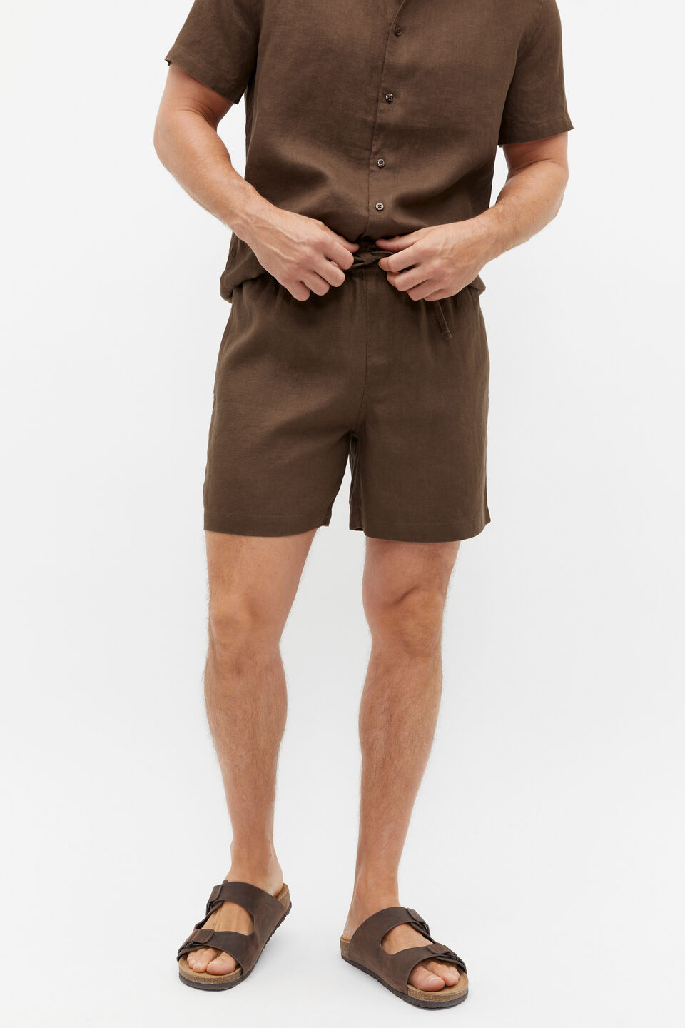 Linen Short  Dark Praline