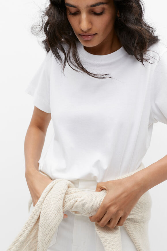Core Neat Tee  Whisper White  hi-res