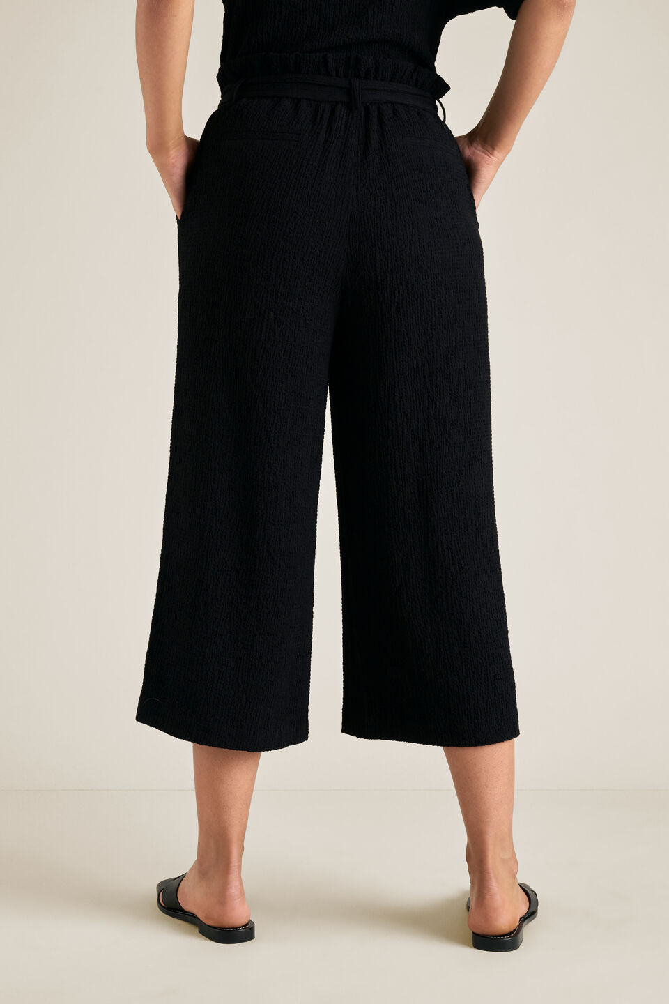 Textured Crop Pant  