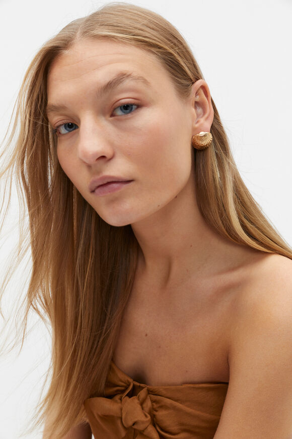 Shell Stud  Gold  hi-res