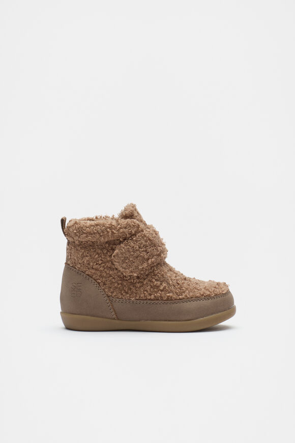 Teddy Boot  Chocolate Shake  hi-res