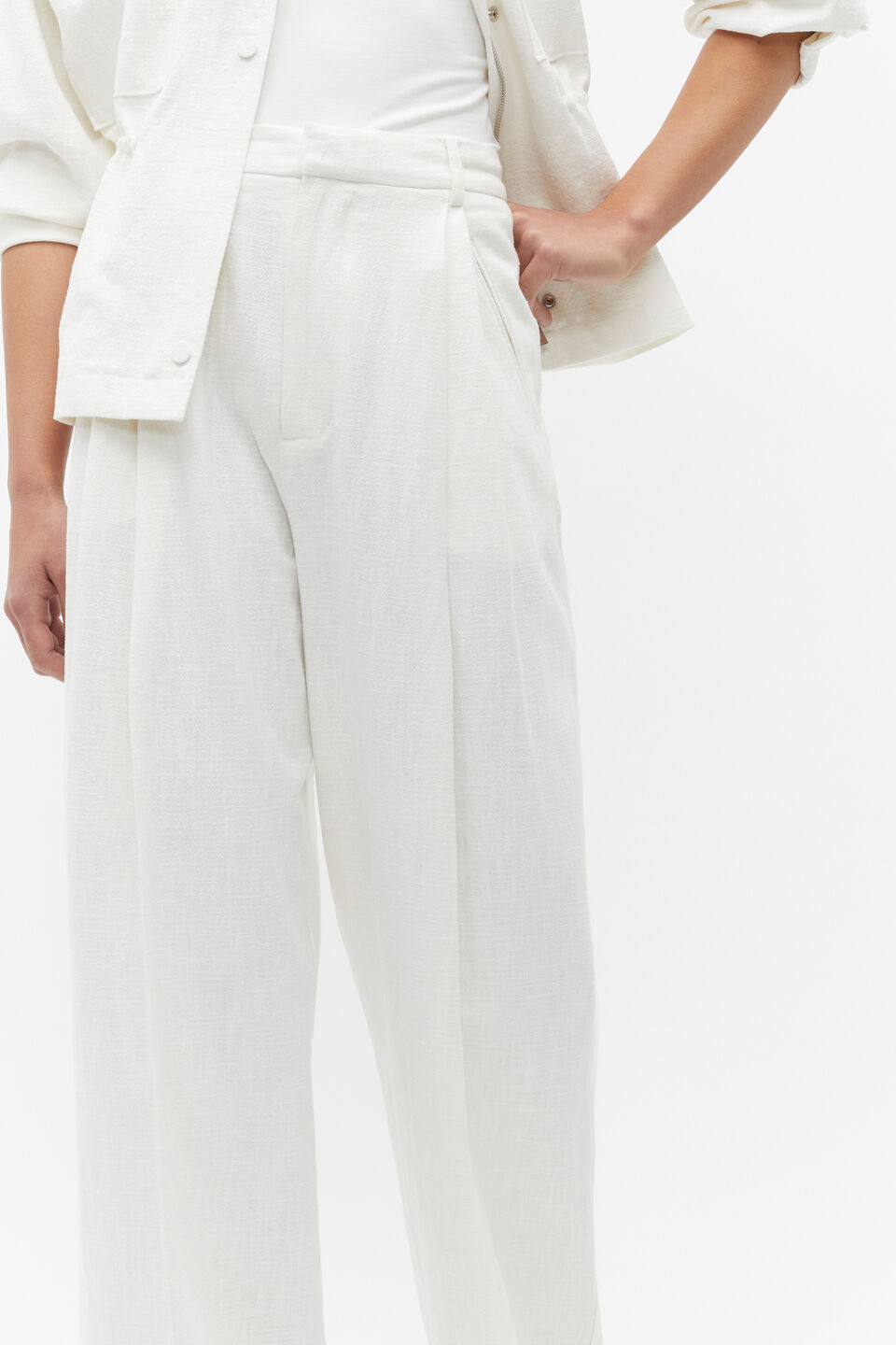 Textured Pleat Pant  Cloud Cream
