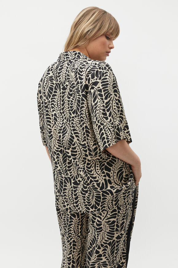 Motif Print Shirt  Motif Print  hi-res