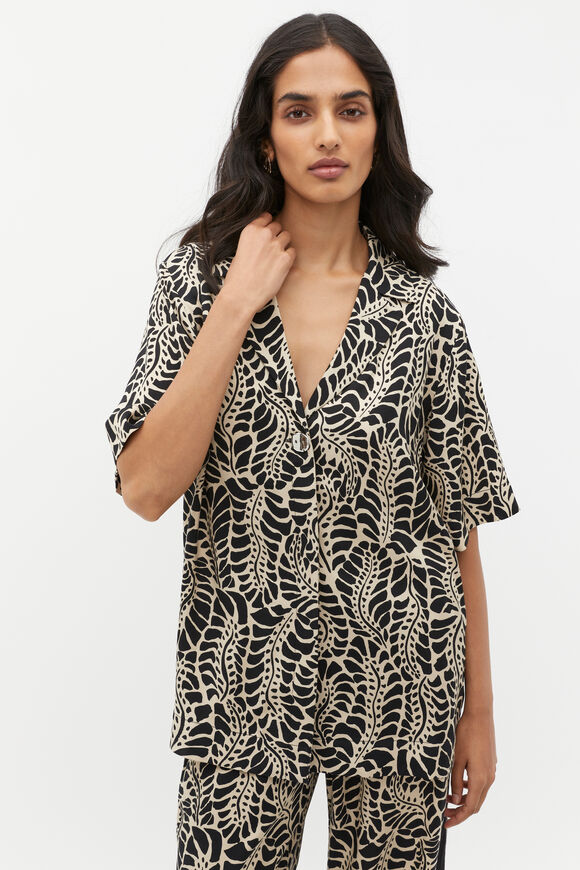 Motif Print Shirt  Motif Print  hi-res