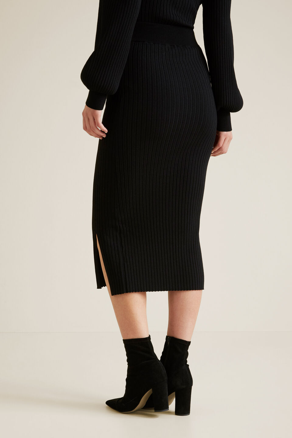 Ribbed Crepe Knit Skirt  