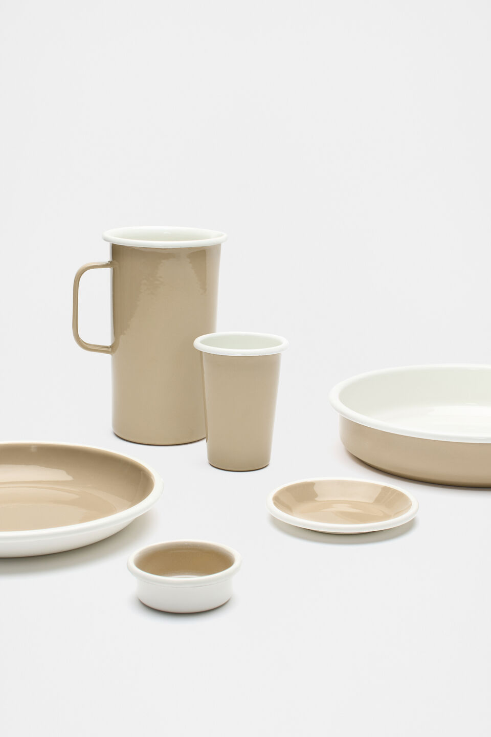 Amira Enamel Jug  Frappe