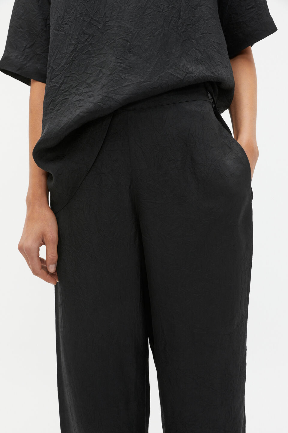 Textured Satin Elasticated Pant  Black