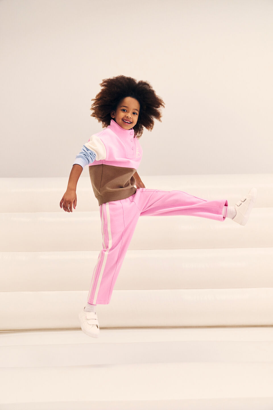 Essential Logo Snap Sweat  Fairy Floss
