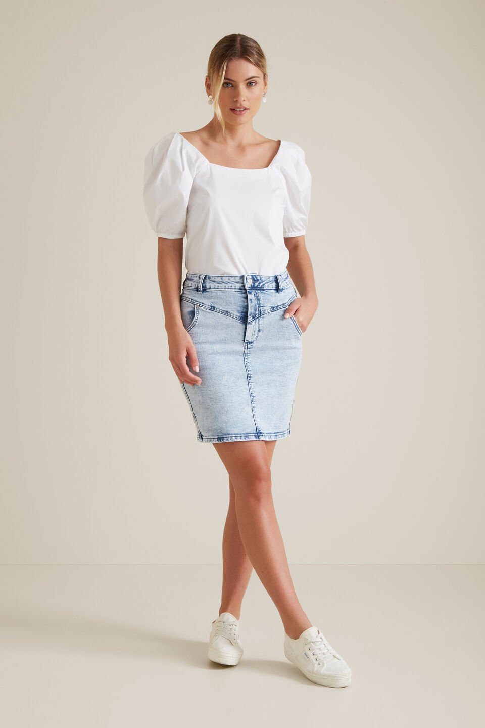 Puff Sleeve Fitted Blouse  