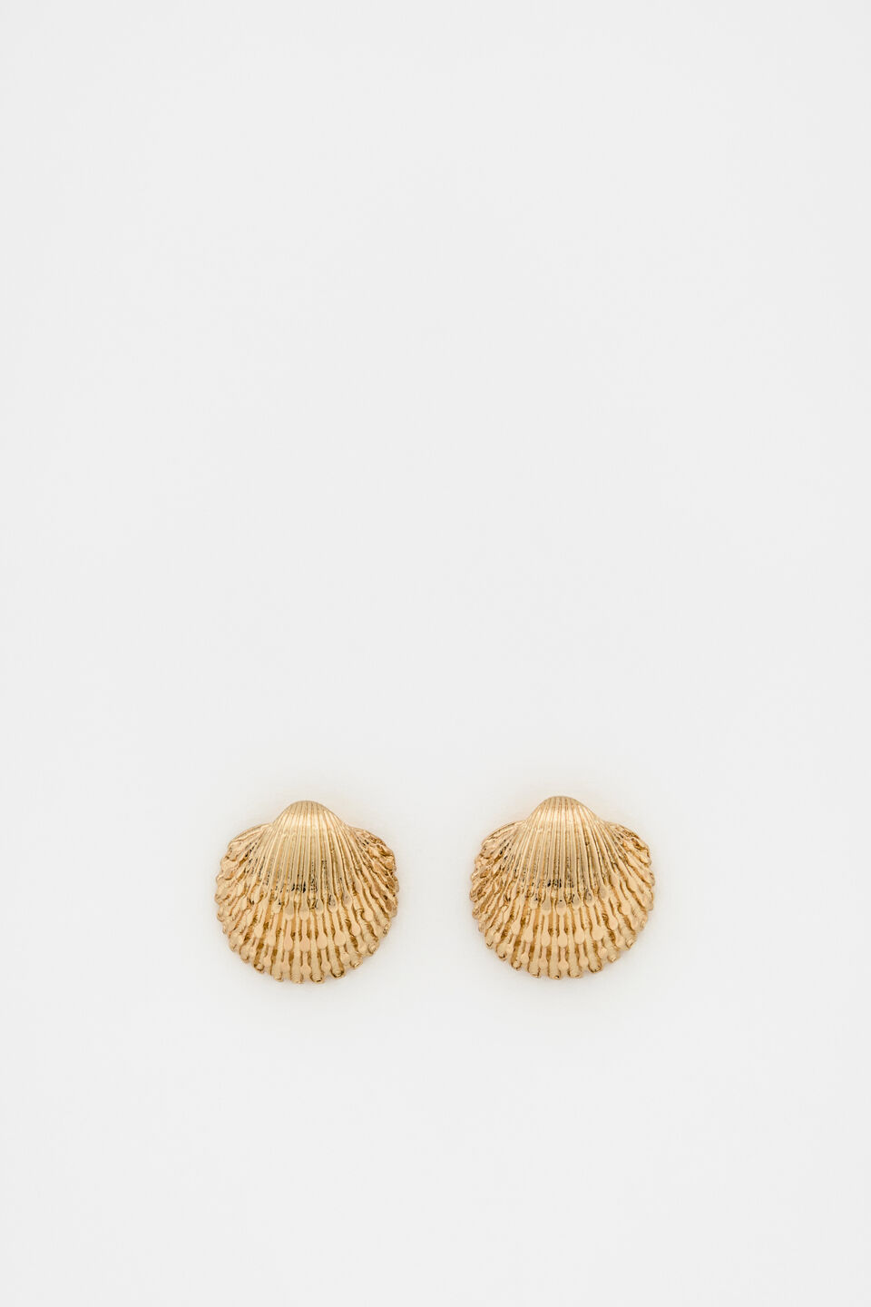 Shell Stud  Gold