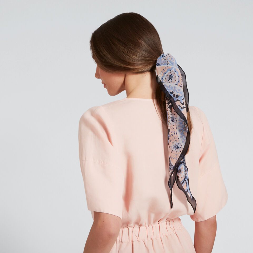 Diamond Neck Scarf  