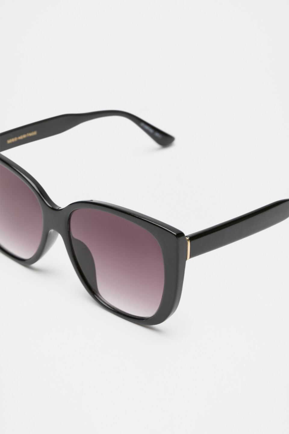 Nicola D Frame Sunglasses  Black