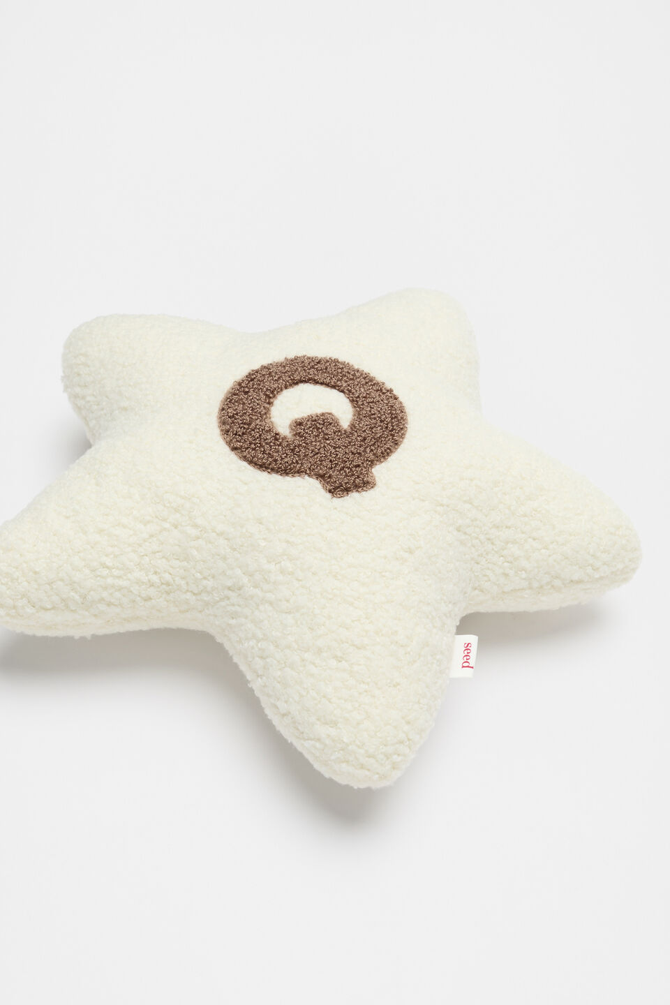 Star Initial Cushion  Q