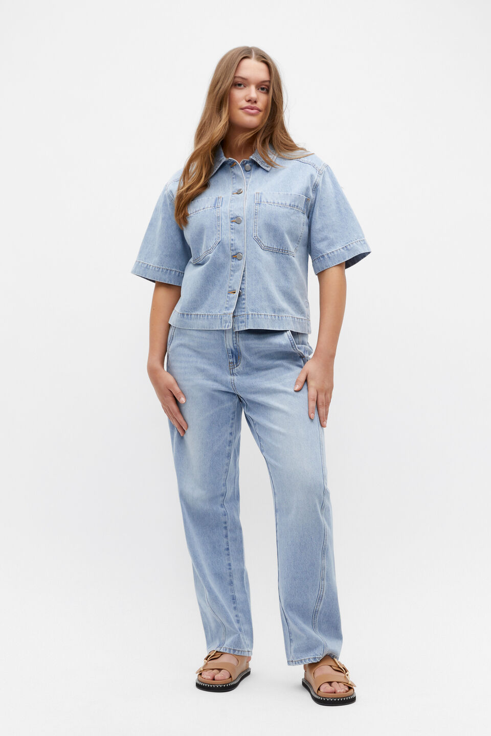Denim Barrel Leg Jean  Vintage Wash