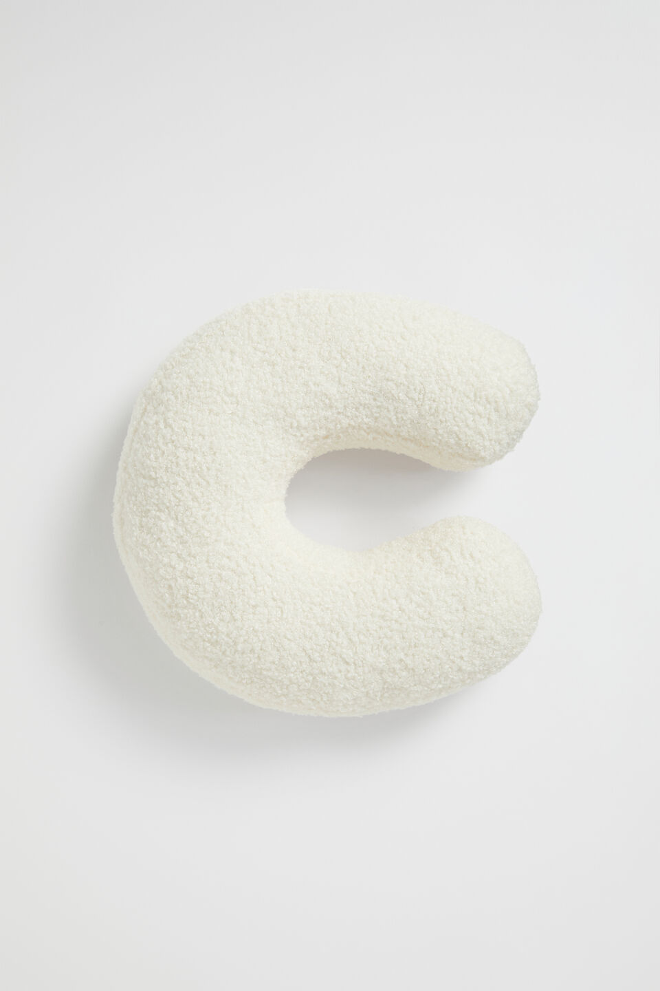 Teddy Initial Cushion Creme  C