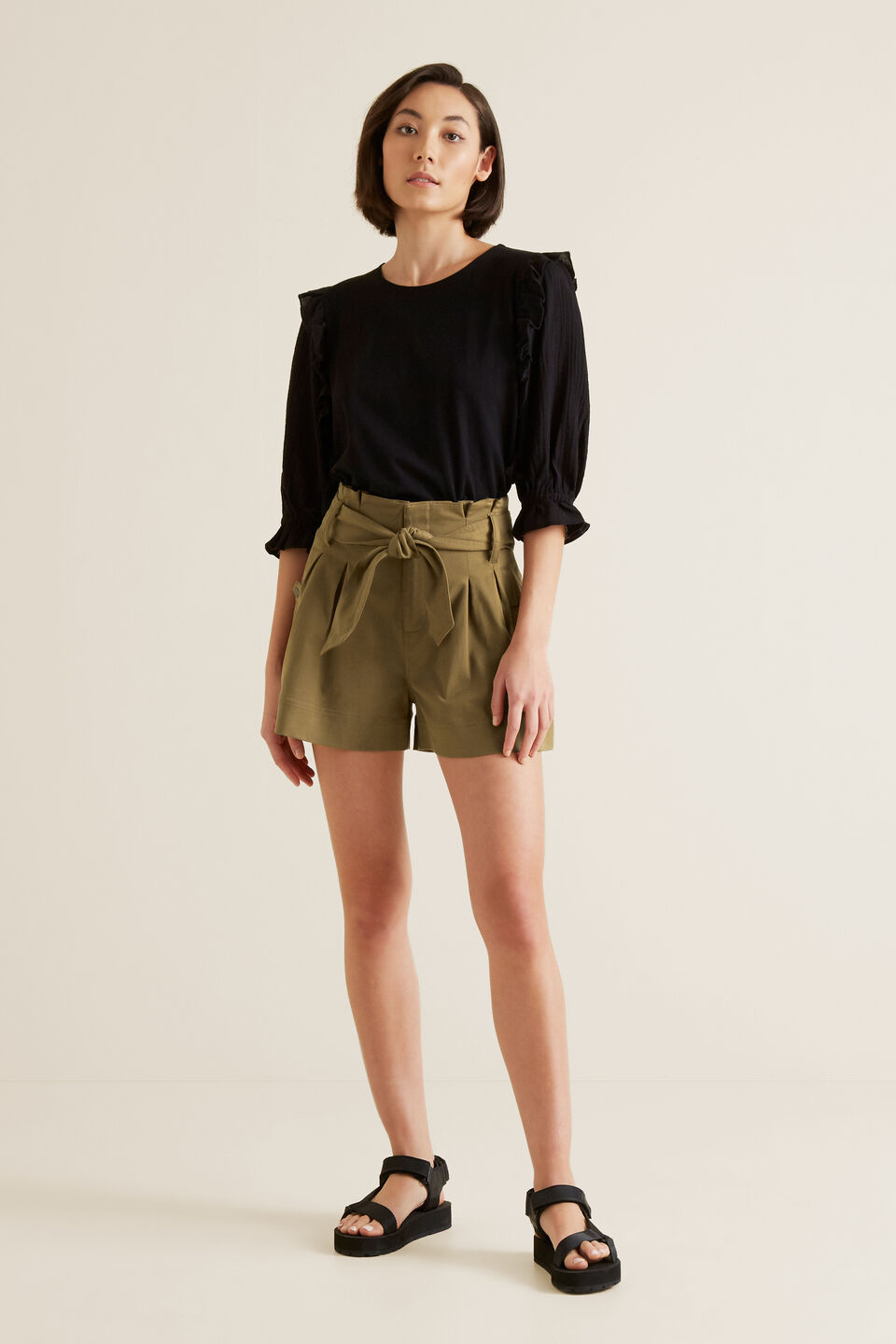 Tab Pocket Short  