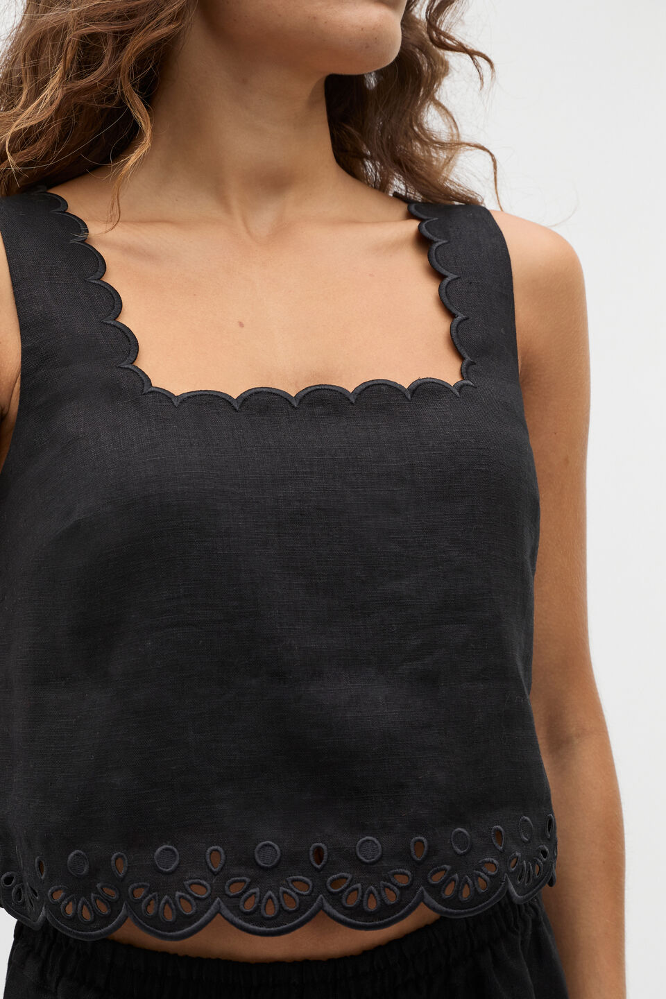 Scallop Broderie Shell Top  Black